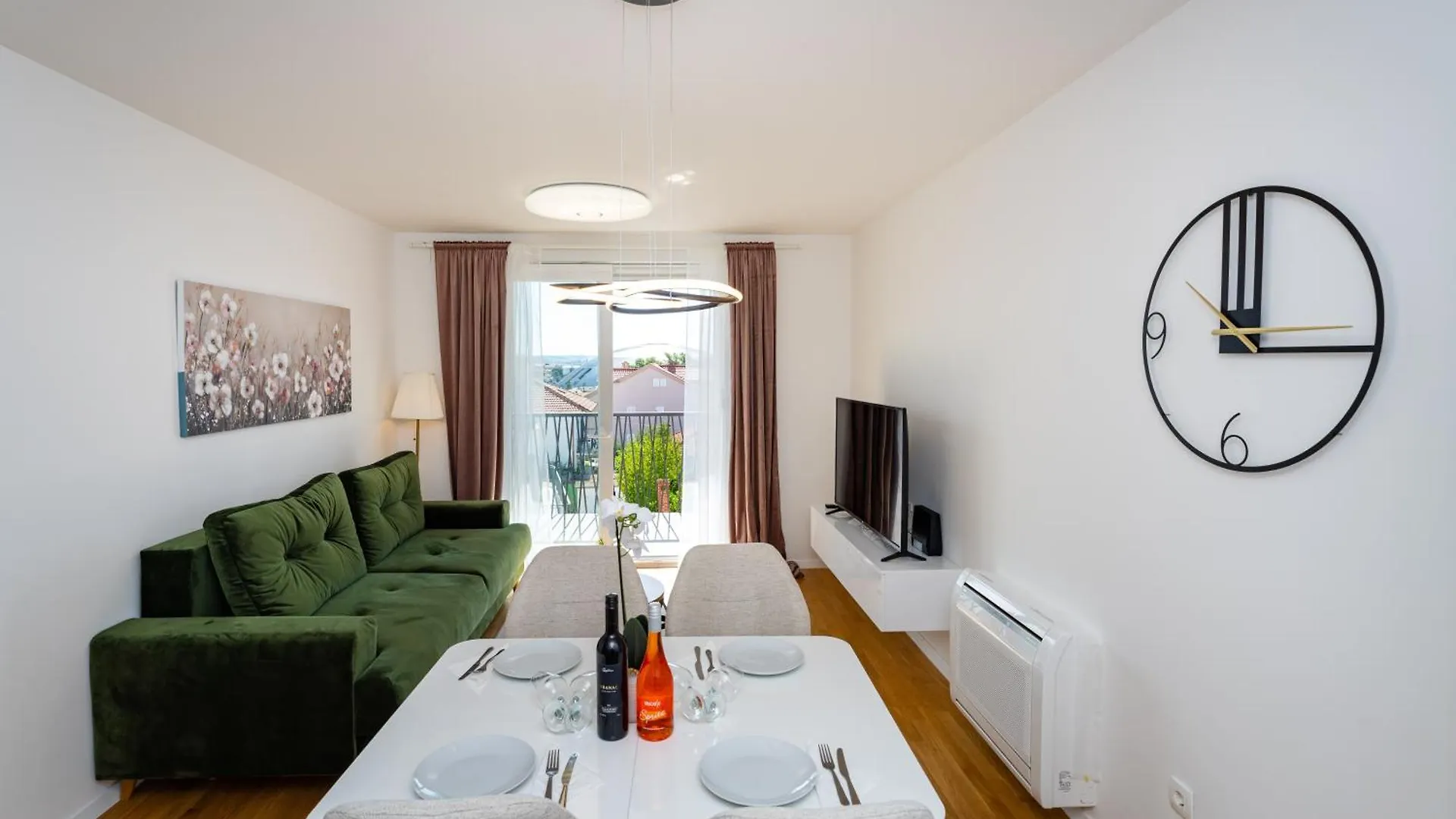 Dalmatian Breeze Apartment Brodarica  Croatia