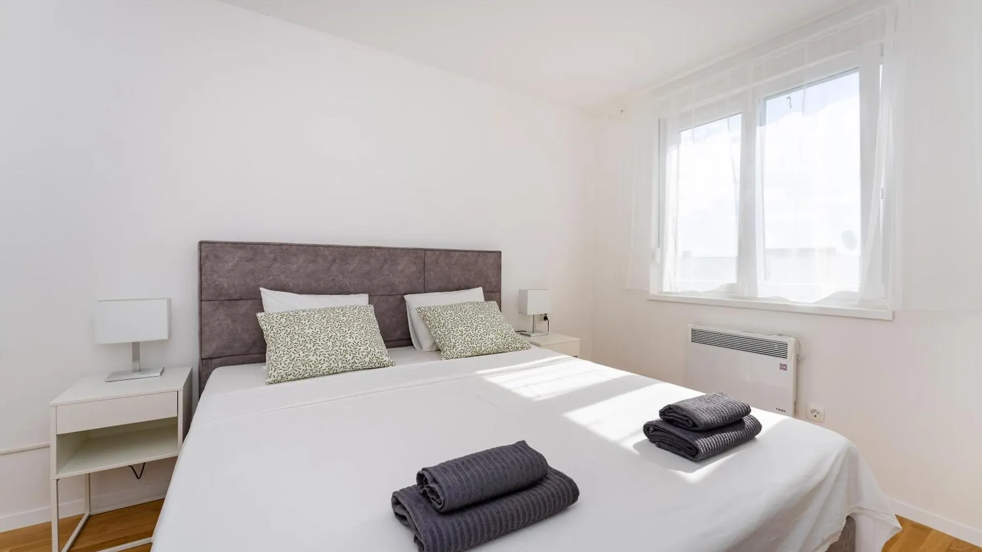 Dalmatian Breeze Apartment Brodarica  Croatia