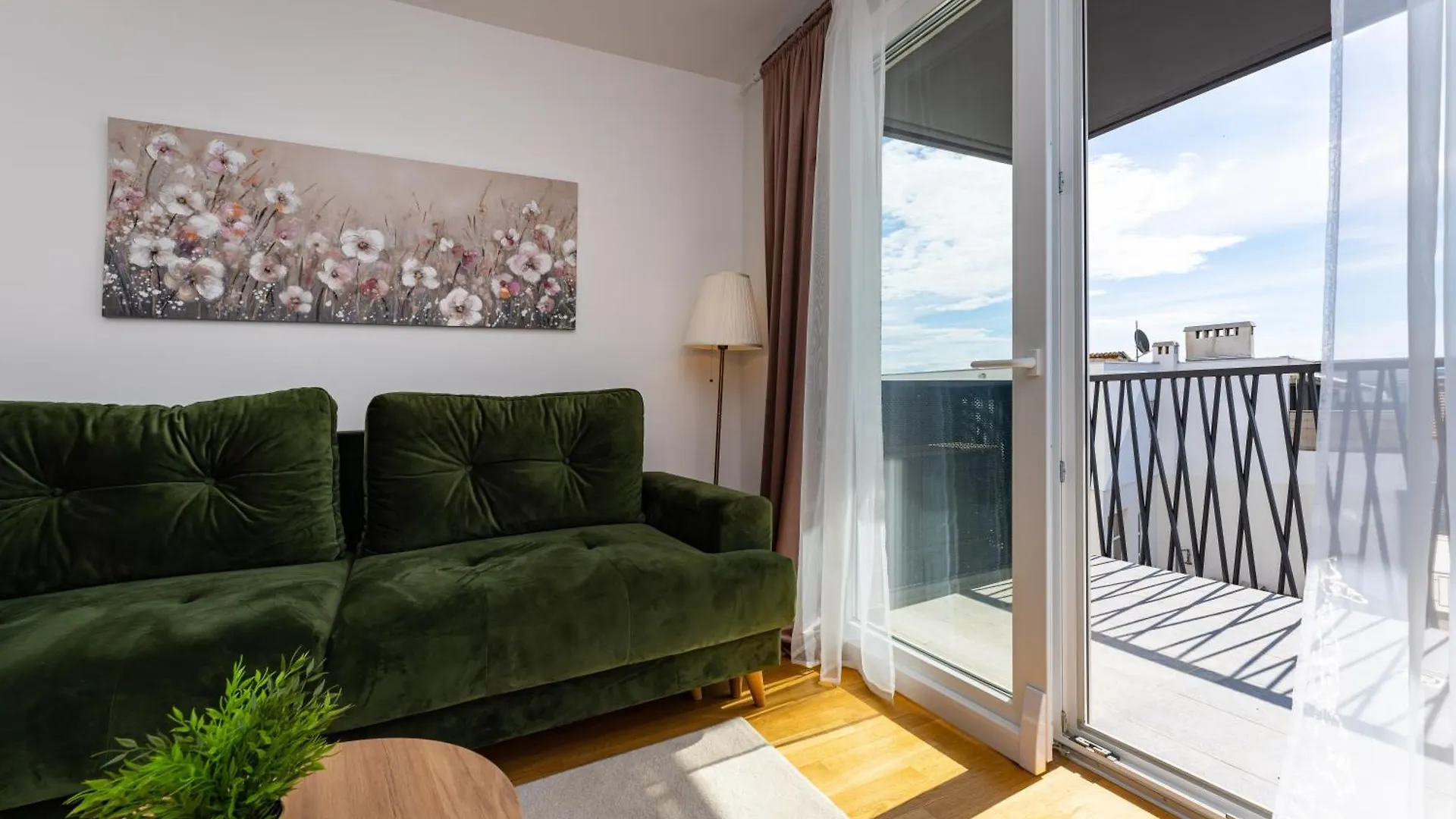 Dalmatian Breeze Apartment Brodarica  Croatia