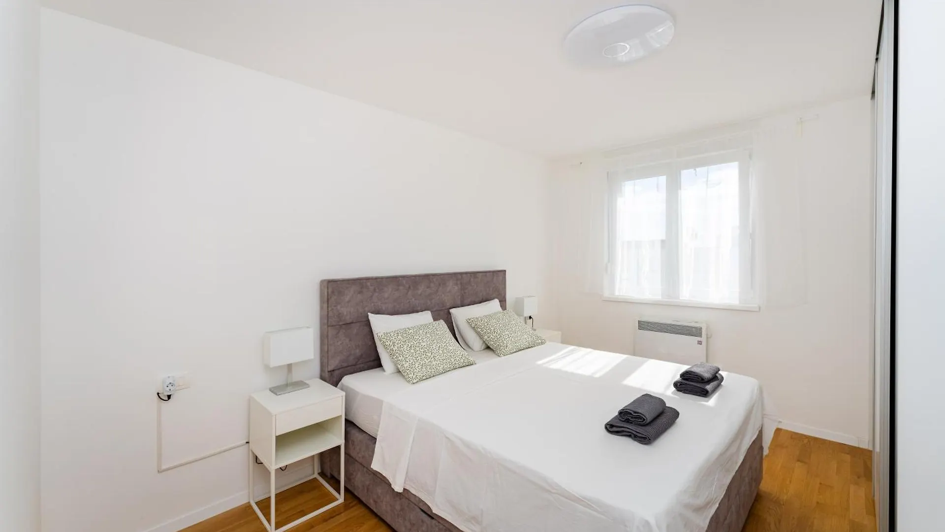 Dalmatian Breeze Apartment Brodarica