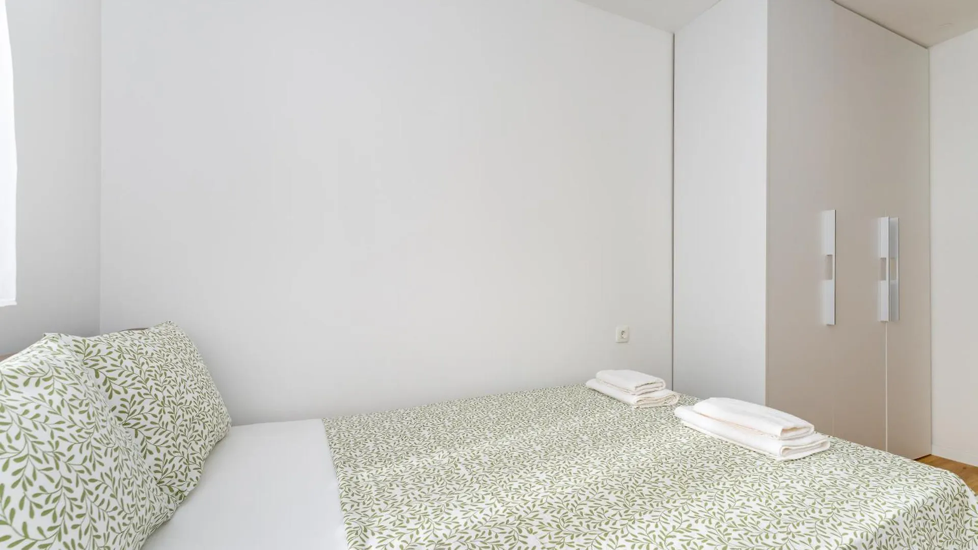Dalmatian Breeze Apartment Brodarica  Croatia