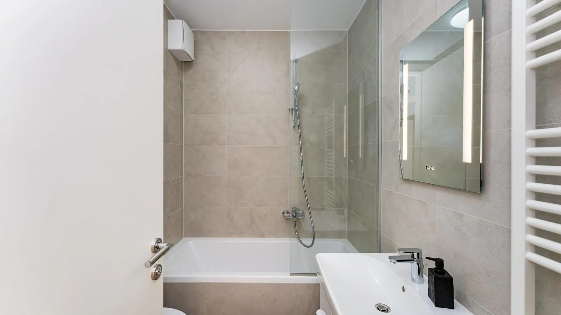 Dalmatian Breeze Apartment Brodarica