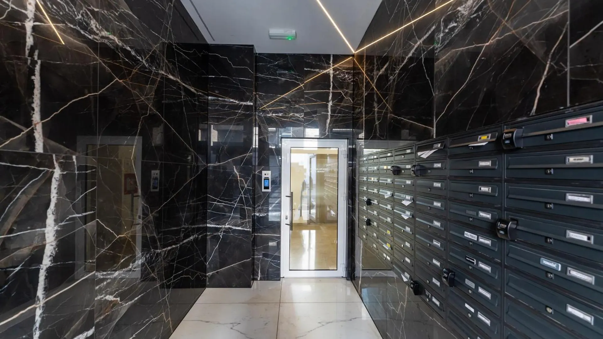 Dalmatian Breeze Apartment Brodarica  Croatia